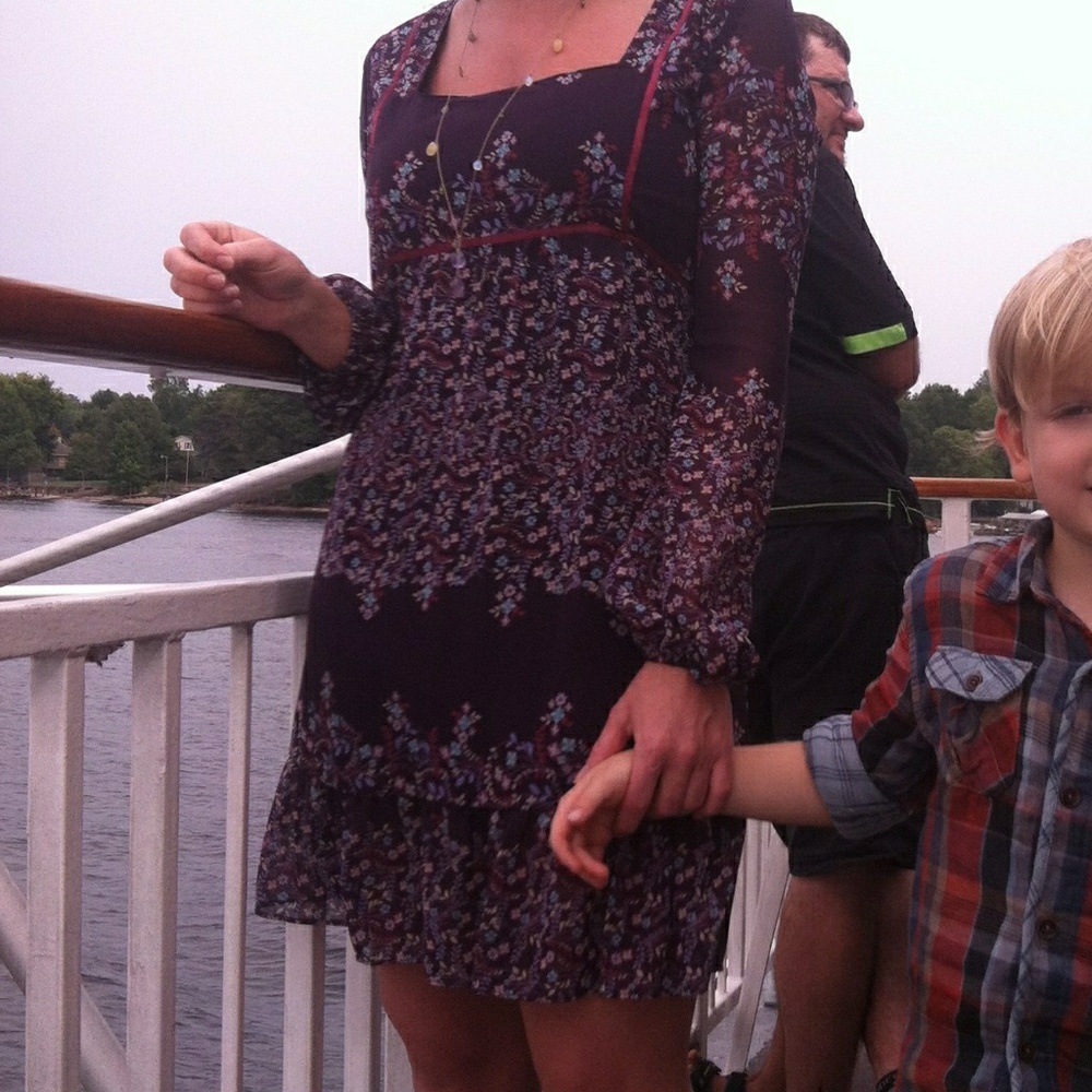 BUNDLE 5 FOR $20 Floral dress: size small